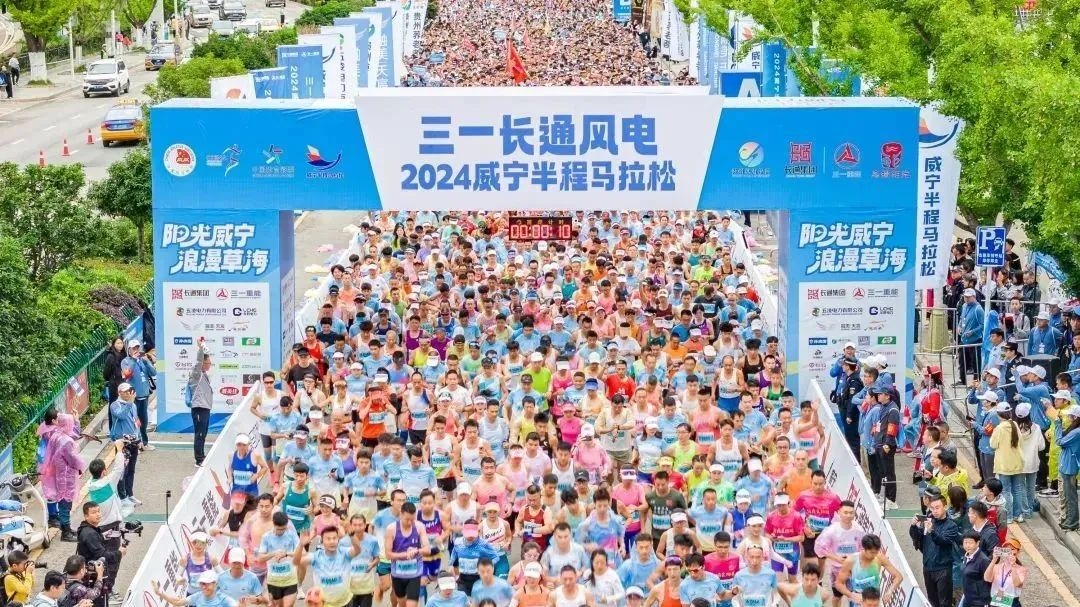 跑马拉松的都是‘狠人’？这些跑者的故事让人热泪盈眶！(图1)