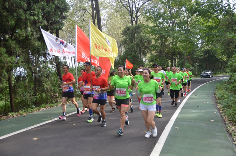 塑胶跑道要怎么修建?(图1)