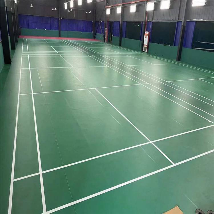 篮球场地板用哪种材料好？(图1)