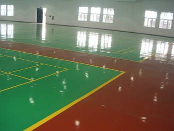 篮球场施工：三种常见的篮球场地面材料介绍(图1)