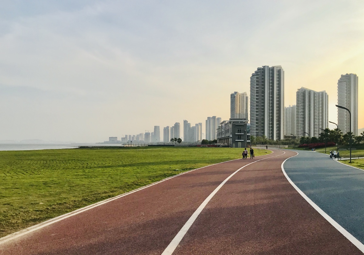 2026营口鲅鱼圈马拉松精彩瞬间:16万跑者共赴山海之城(图1)